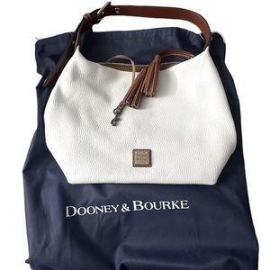 Dooney and Bourke large, white shoulder bag!! New without tags!!